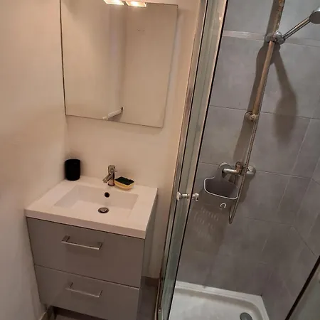 Appartement Face à La *